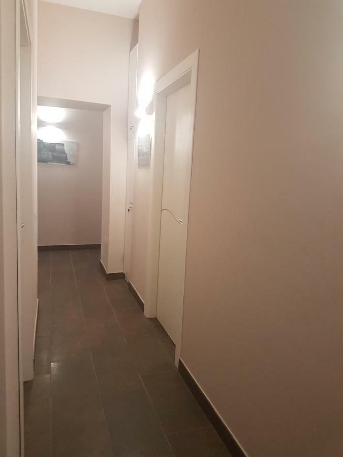 Bed and Breakfast Gradoni Di Chiaia Twenty Three Неаполь Экстерьер фото